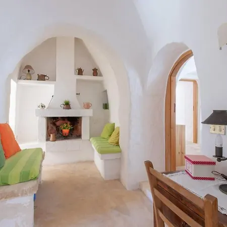 Trulli Antonio, Authentic Apulian Trullo With Private Pool Villa