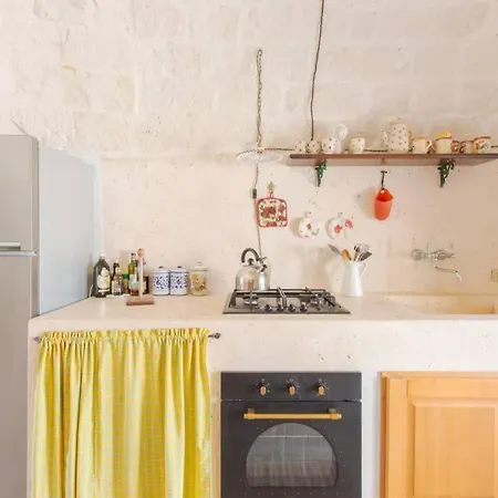 Trulli Antonio, Authentic Apulian Trullo With Private Pool *