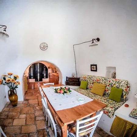 Trulli Antonio, Authentic Apulian Trullo With Private Pool Willa
